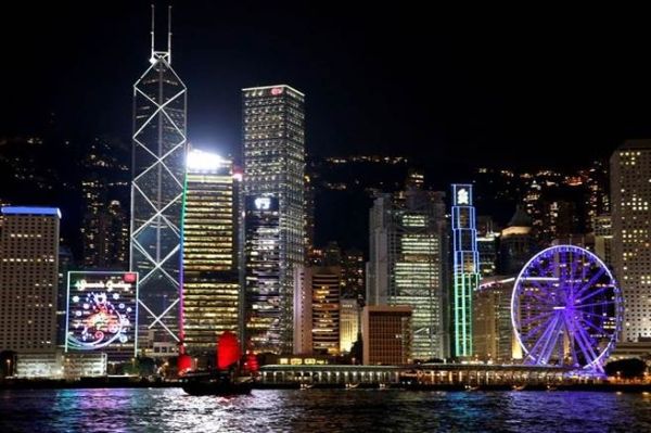 彭博社:为什么说香港机场门户地位不保?396153_ 彭博社:为什么说香港机场门户地位不保?