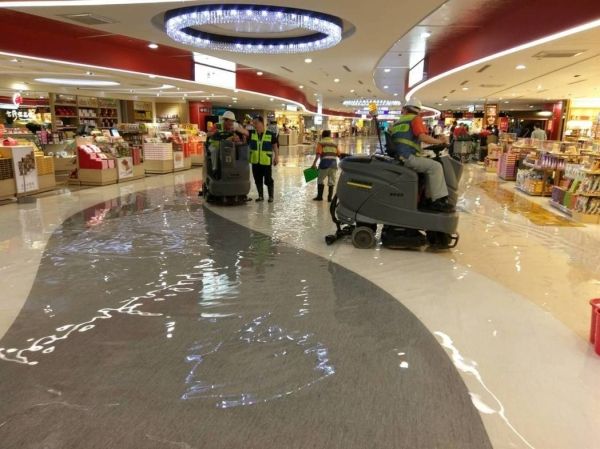 大雨来袭 台湾的机场们有点崩溃