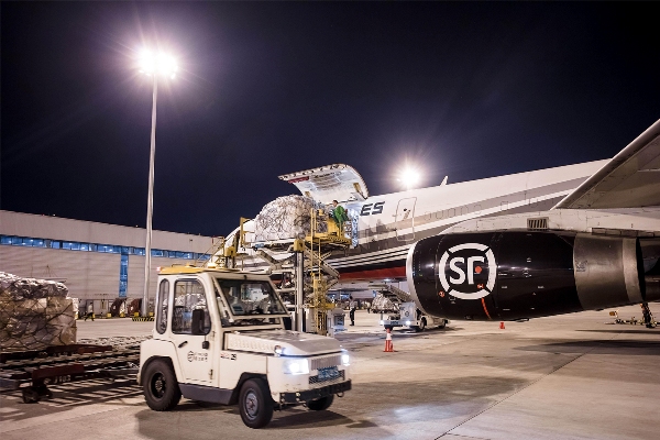 ͼ3-˳ẽB757-200F.jpg