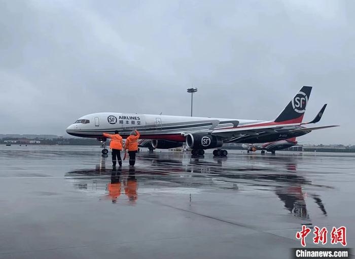 顺丰速运:打通疫情下的物流“任督二脉”531503_ 顺丰速运:打通疫情下的物流“任督二脉”