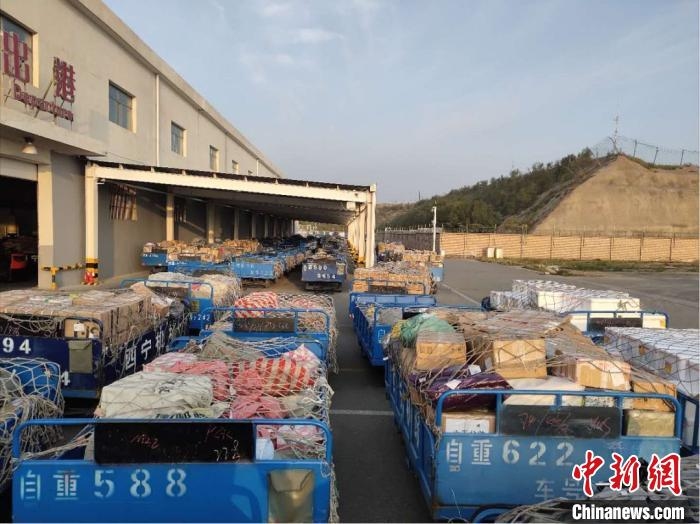 青藏高原最大国际机场单日进港货邮突破100吨545707_ 青藏高原最大国际机场单日进港货邮突破100吨